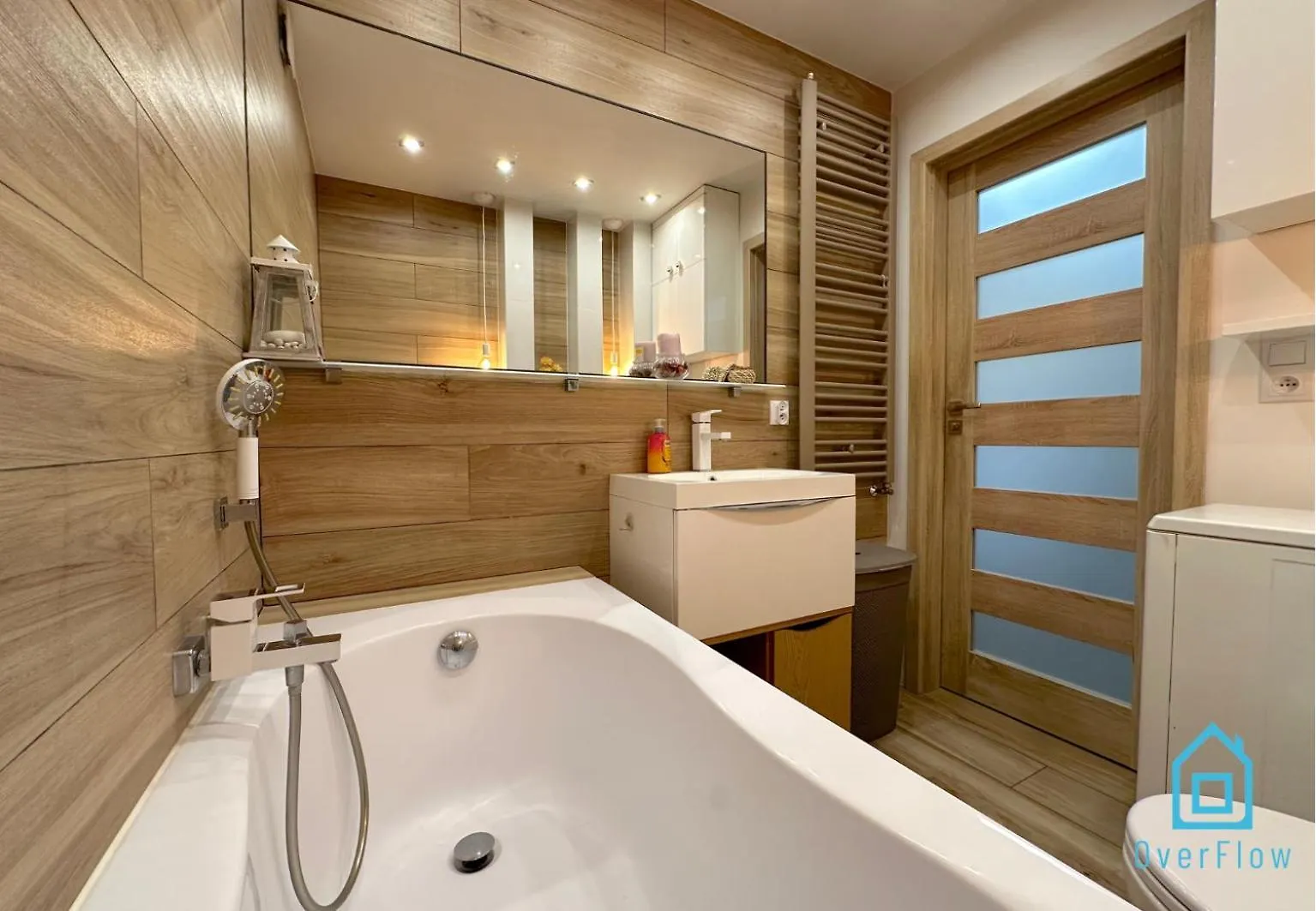 Postcard Apartment Scenic Escape 10 Minutes To Gdansk Old Town And Seaside 0*,  Lengyelország